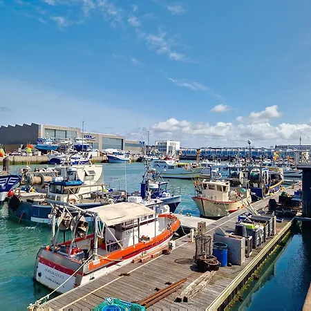 T3 Aux Sables D'olonne, Face Plage, 3 Chambres, 6 Pers. - Fr-1-331-24 *