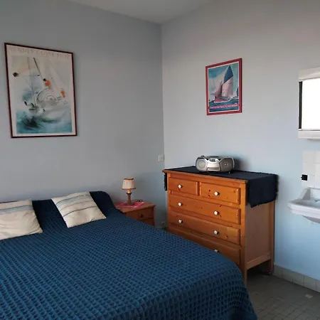 Appartement T3 Aux Sables D'Olonne, Face Plage, 3 Chambres, 6 Pers. - Fr-1-331-24 *